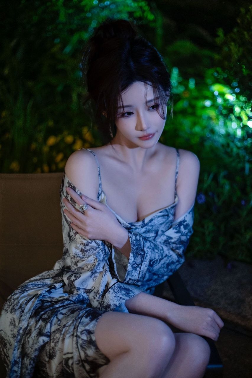 Image gallery image